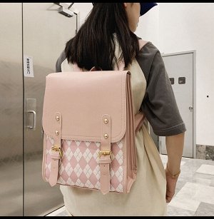 Рюкзак женский, розовый, с принтом и декоративными ремешками, длина 26см, высота 32см, ширина 13см
