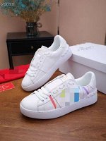 Кроссовки