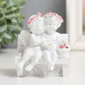 Фигурка «2 ангелочка в розовом веночке на скамейке», 8x7x5 см, МИКС