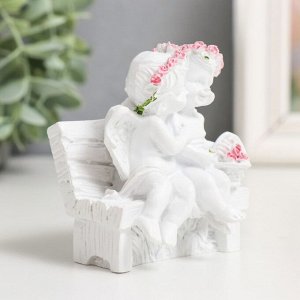 Фигурка «2 ангелочка в розовом веночке на скамейке», 8x7x5 см, МИКС