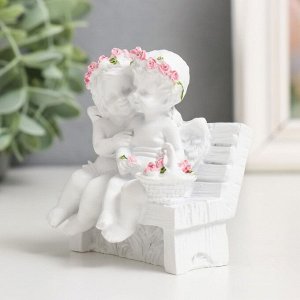 Фигурка «2 ангелочка в розовом веночке на скамейке», 8x7x5 см, МИКС