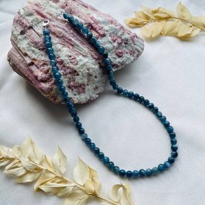 Бусы из Кианита