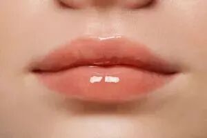 Плампер для губ Cool Addiction Lip Plumper тон 06 карамельный Relouis