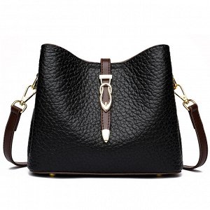 Женская сумка почтальонка из эко кожи с пряжкой-застежкой и регулируемым ремешком, цвет черный