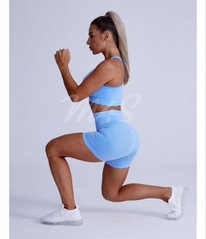 Костюм для фитнеса и йоги женский с шортами небесно голубой
