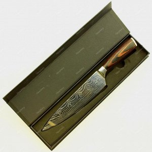 Нож металлический, разделочный, в подарочном футляре.