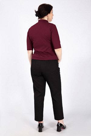 Брюки черный
укороченные женские брюки в стиле casual - идеальный вариант как для офисных образов, так и для повседневной носки. Брюки с высокой посадкой, слегка заужены к низу,  длина выше щиколотки 