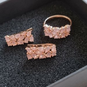 Комплект серьги и кольцо позолота, матово-розовые камни, р-р 19, 542809 арт.847.717