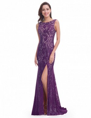 Фиолетовое кружевное платье с разрезом