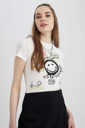 Приталенная футболка с коротким рукавом и принтом Cool SmileyWorld Licensed