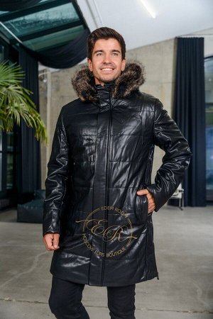 Зимняя куртка из экокожи с мехом