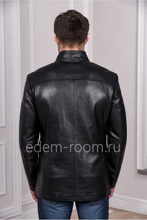 Черная куртка кожаная на мужчину из натуральной кожи