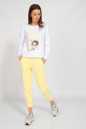 Костюм Костюм Kivviwear 40784079/19 белый/желтый 
Состав: ПЭ-24%; Хлопок-70%; Эластан-6%;
Сезон: Лето
Рост: 170

Костюм. Классический свитшот с логотипом BALANCE (на однотонах), укороченной модели. Б