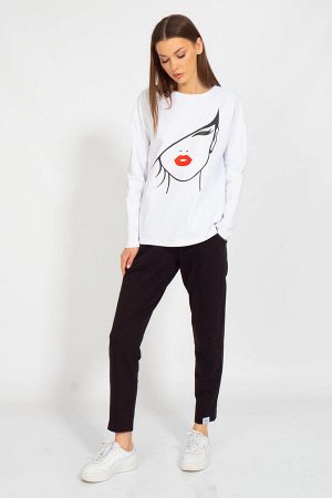 Костюм Костюм Kivviwear 30983109/03 черный 
Состав: Хлопок-92%; Эластан-8%;
Сезон: Лето
Рост: 170

Спортивный костюм из нежного хлопка с актуальными и современными принтами - это отличный выбор для т