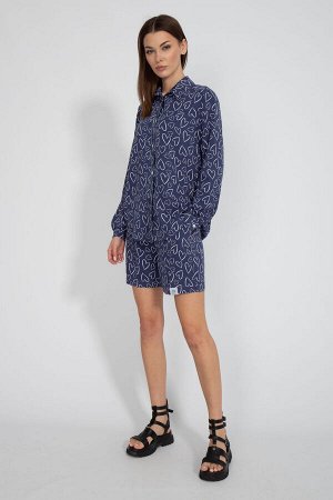 Костюм Костюм Kivviwear 40884089/04 синий 
Состав: Вискоза-100%;
Сезон: Лето
Рост: 170

Костюм. Рубашка вискоза полуприлегающего силуэта с втачными рукавами, удлиненная по спинке. Обработка низа руба