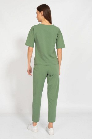 Костюм Костюм Kivviwear 30363109/04 хаки 
Состав: Хлопок-92%; Эластан-8%;
Сезон: Лето
Рост: 170

Костюм с брюками средней посадки с отделкой в виде канта по деталям переда и карманами в боковых швах 