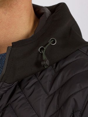 Куртка Стильная, легкая и практичная куртка с контрастной отделкой. Ткань водонепроницаемая и ветрозащитная. На капюшоне предусмотрены утягивающие кулиски. Куртку можно сочетать как с джинсами, так и 