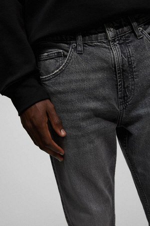 Мужские прямые джинсы комфортного кроя 08683530