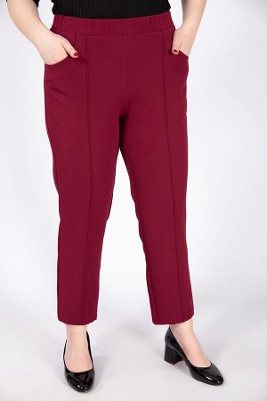 Брюки бордовый
укороченные женские брюки в стиле casual - идеальный вариант как для офисных образов, так и для повседневной носки. Брюки с высокой посадкой, слегка заужены к низу,  длина выше щиколотк