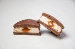 Sweet бисквит с суфле и кокосовой карамелью