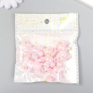 Декор для творчества пластик "Перламутровый мишка с петелькой" бело-розовый 3х1,4х3,1 см
