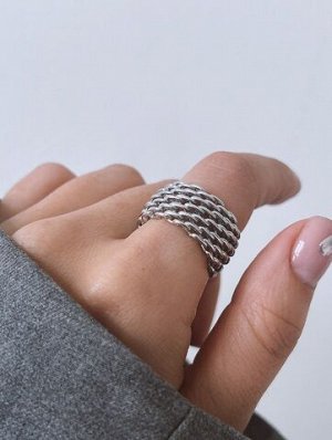 Серебряное объемное кольцо "зацепила"
