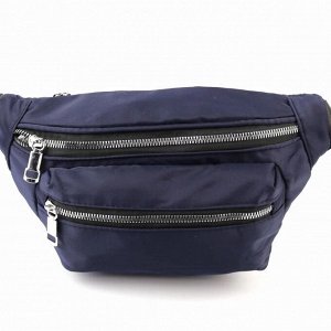 Сумка 28 x 16 x 4 см. Легкая, спортивная текстильная поясная сумка. Имеет нашивной карман на молнии, одно отделение на молнии и карман на задней стенке. Поясной ремень имеет пластиковую застежку фасте