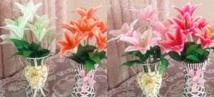 Искусственная лилия БЕЗ вазы (на стебле 7 цветков) Цвет: НА ВЫБОР