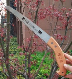 Садовая ручная ножовка по дереву