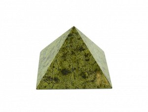 Пирамида из Змеевика (Россия) 100*100 мм