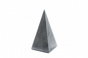 Пирамида Шунгит высокая полированная 3 см