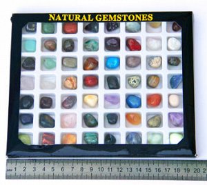 Коллекция минералов "Камни мира" (56 образцов по 10-20 мм) Коробка ~ 20х16 см