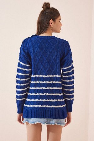 Женский синий трикотажный свитер в полоску с пуговицами на плечах LX00039
