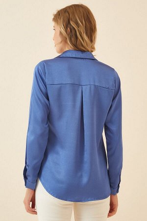 Женская ярко-синяя рубашка из атласа с легкой драпировкой DD00990