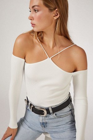 Женский трикотажный свитер с белыми нитками и открытыми плечами US00220