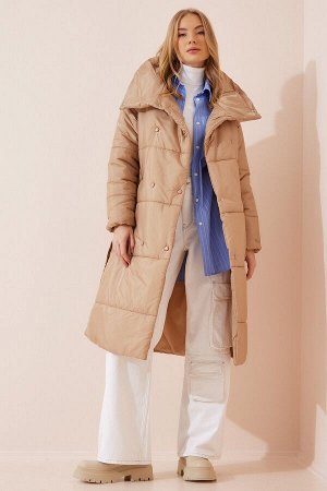 Женское светлое стеганое пальто с воротником-бисквитом QA00001