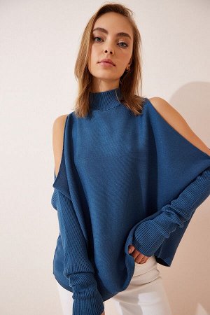 Женский вязаный свитер оверсайз синего цвета с вырезами AS00015