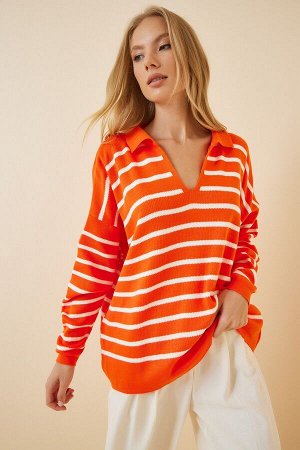 Женский укороченный трикотажный свитер оранжево-белого цвета с воротником-поло US00293