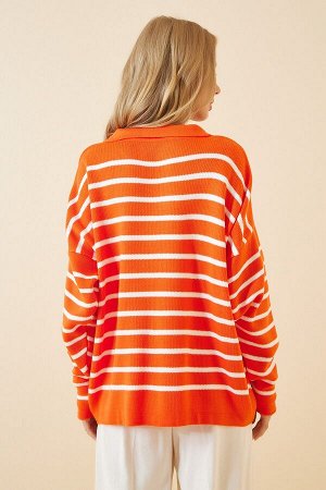 Женский укороченный трикотажный свитер оранжево-белого цвета с воротником-поло US00293