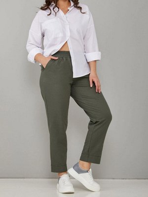 Брюки Летние брюки женские, выполнены из трикотажного полотна джинскотт. Брюки женские имеют пояс на резинке, среднюю по высоте посадку и два кармана по бокам, по низу брюк выполнены подвороты. Такие 