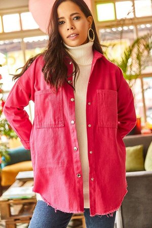 Женская куртка оверсайз из хлопкового габардина цвета фуксии с карманами и принтом CKT-19000329