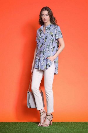 Блуза Рост: 164 Состав ткани: Вискоза-100%; Блузка оригинального кроя из вискозного полотна с растительным принтом.