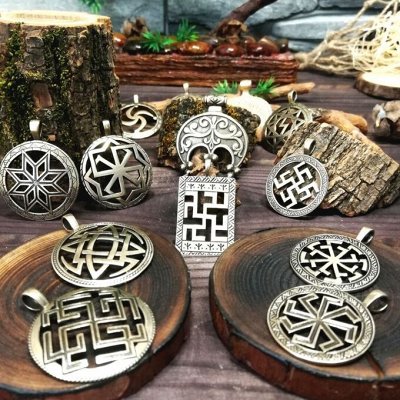 Кудесы - магические украшения в древнерусском стиле.