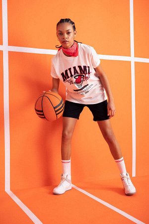 Defacto Fit NBA Miami Heat Стандартная футболка с круглым вырезом и короткими рукавами