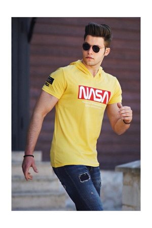Мужская желтая мужская футболка с капюшоном и принтом 4629