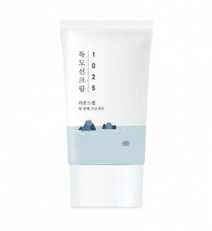 Солнцезащитный крем для проблемной кожи с морской водой Round Lab 1025 Dokdo Sunscreen SPF50+ PA++++