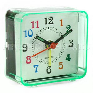 01-а 52444 - Часы-будильник "Квадратные" 5,5х5,5см цветной циферблат, пластм. (Китай). Часы имеют яркий и современный дизайн.  Корпус выполнен из пластика. Механизам кварцевый. Выполняют функцию будил