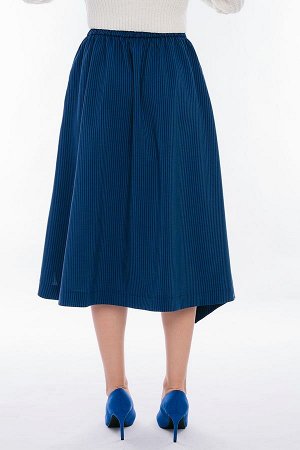 Юбка Легкая летняя модель юбки А-силуэта. Детли спереди: карманы с отрезным бочком, асимметричный запах, По низу в боковых швах разрезы с оригинальной обработкой, Сзади сборка, по поясу резина. Длина 