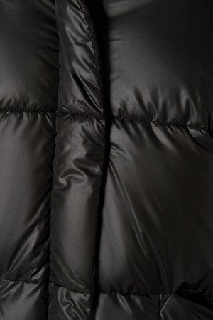 Длинное надувное пальто с капюшоном 06942644