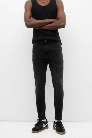 Мужские черные джинсы морковного кроя с выцветшим эффектом 07686504
